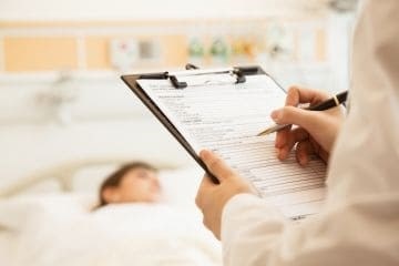 Оплачивается ли больничный после операции с переломами?